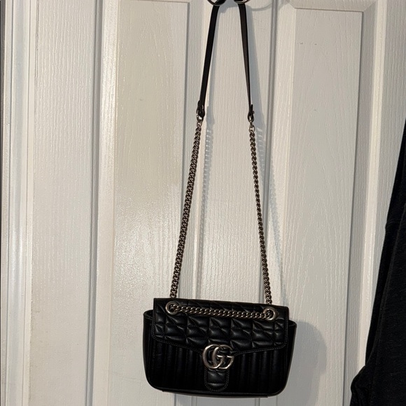 Elegant Authentic Gucci 🖤   Black Quilted Shoulder Bag - Picture 7 of 12
